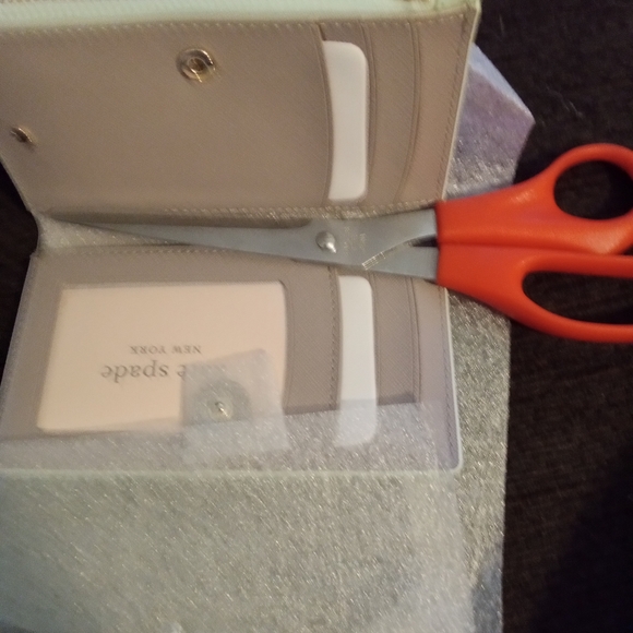 NWT KATE SPADE CITY SKYLINE WALLET - Picture 5 of 5